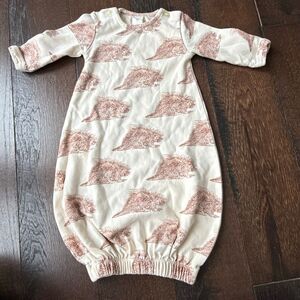 Kate Quinn organic cotton newborn 0-3 months nightgown porcupines gathered hem n